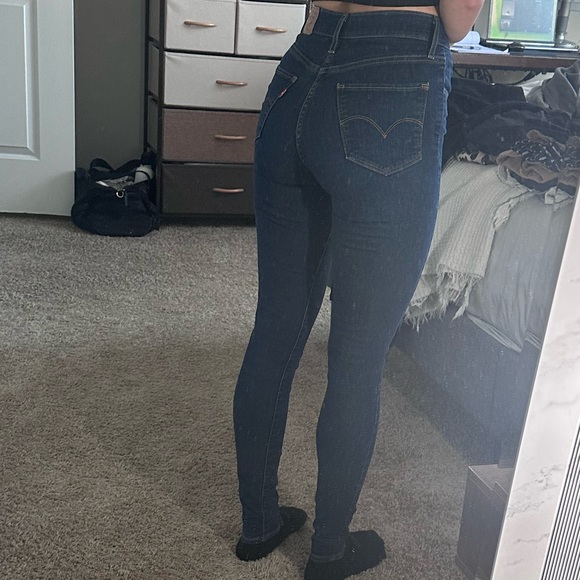 levi’s high rise - Picture 3 of 3